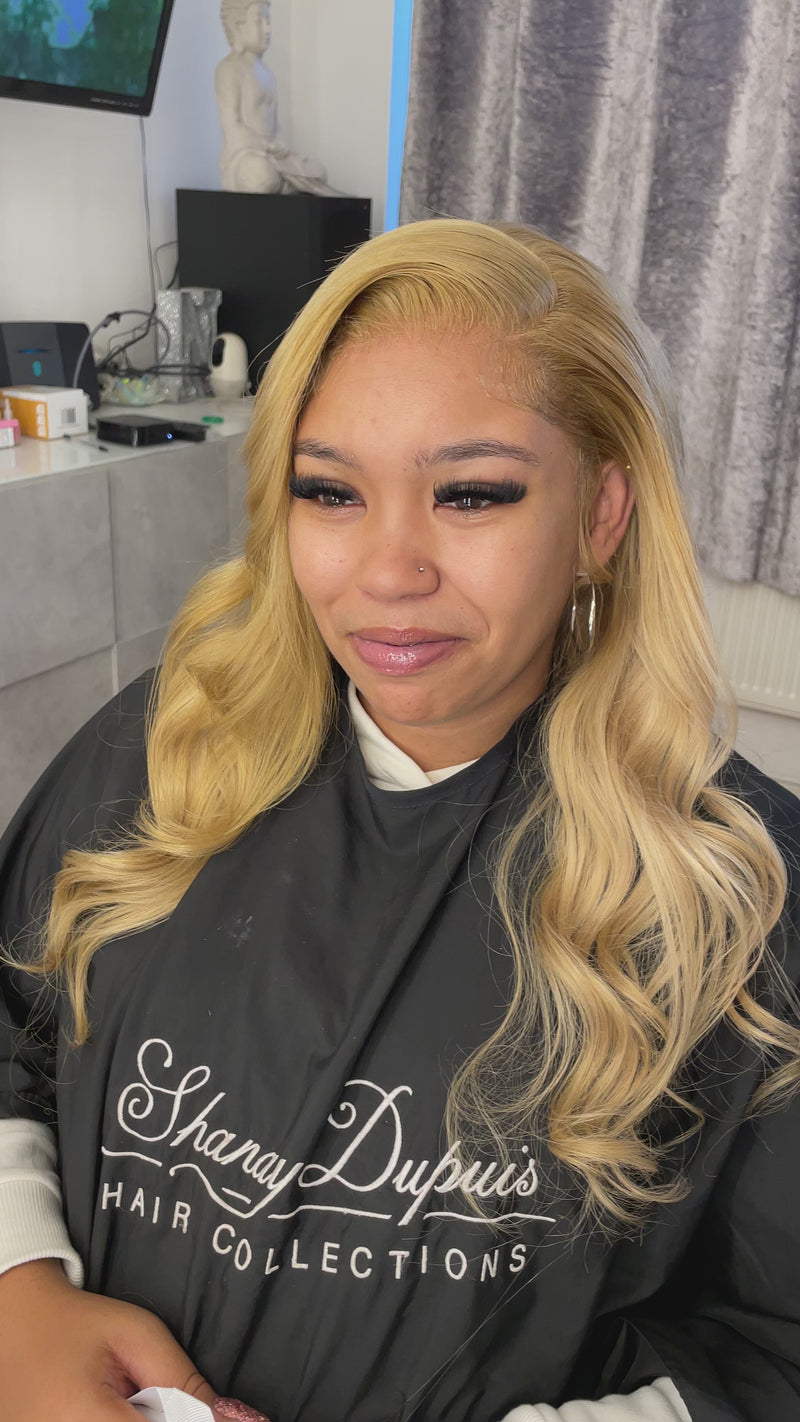Cuba Golden Blonde Lace Wig Loose Curls 18 Inch | Loose Curl Lace Wig